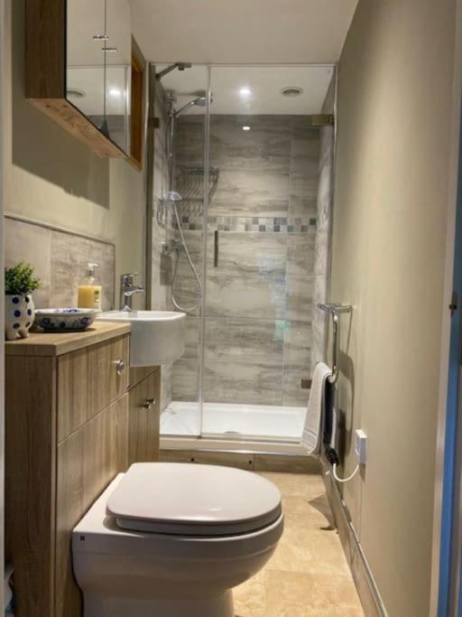 'The Den' Self Contained One Bedroom Annexe. ستوكبريدج المظهر الخارجي الصورة
